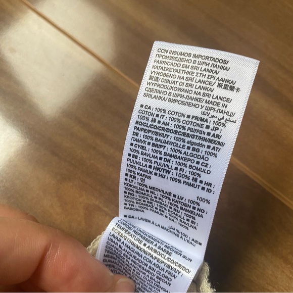 GAP SHORTS - Picture 4 of 4